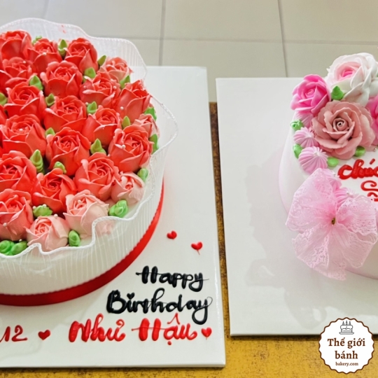 BÁNH KEM SINH NHẬT TẠO HÌNH HOA HỒNG